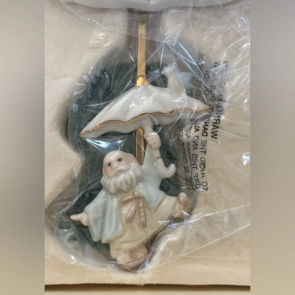 New in box Lenox Noah’s ark wall clock with pendulum porcelain vintage baby gift